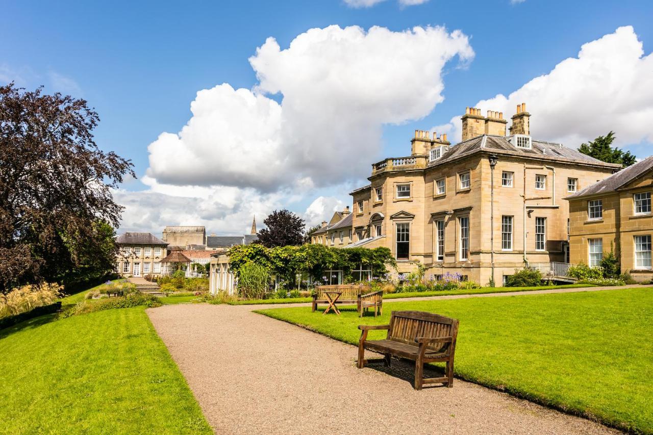 Hotel Ednam House 3*